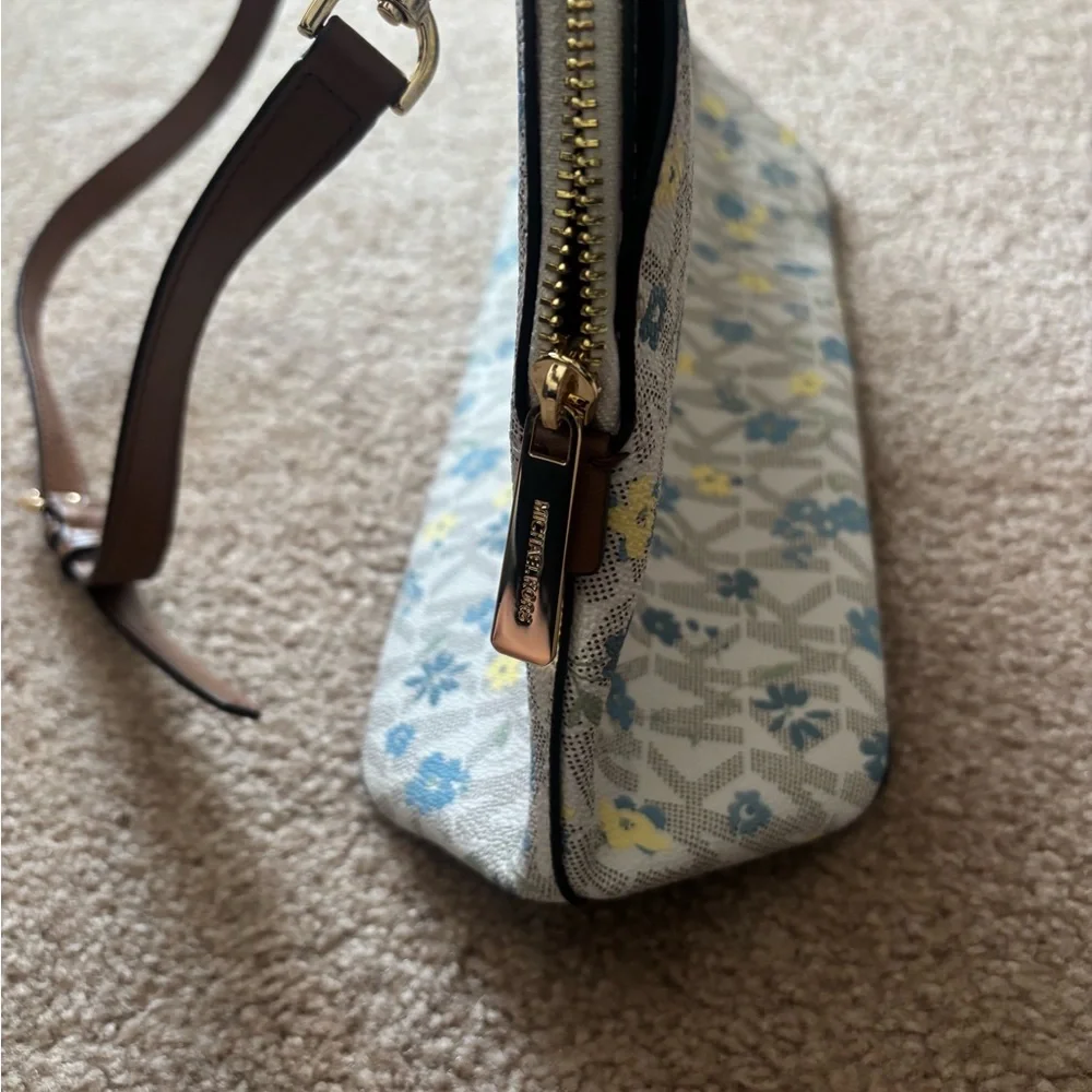 NWT Michael Kors Cindy Large Dome Satchel